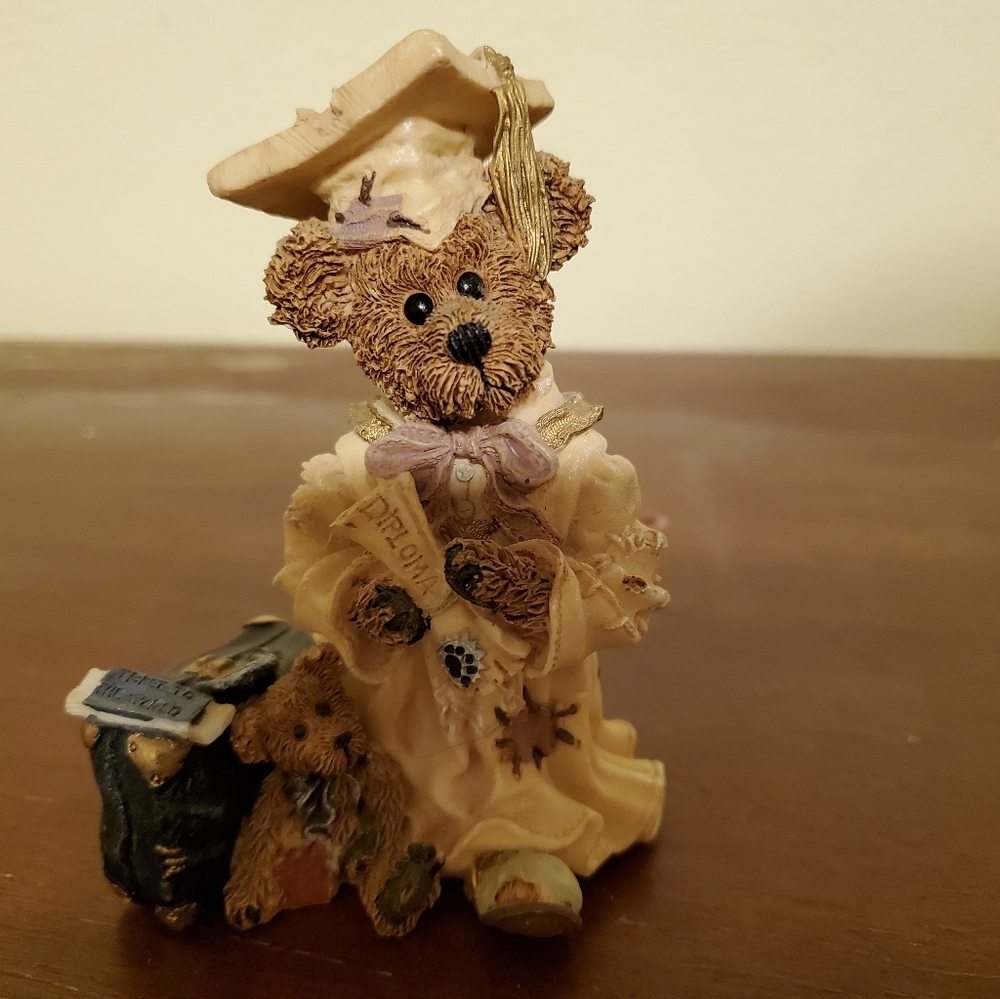 Boyds Bear Resin Graduation Figurine
